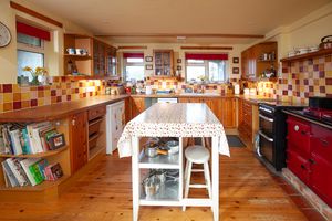 Kitchen / Breakfast Room - click for photo gallery